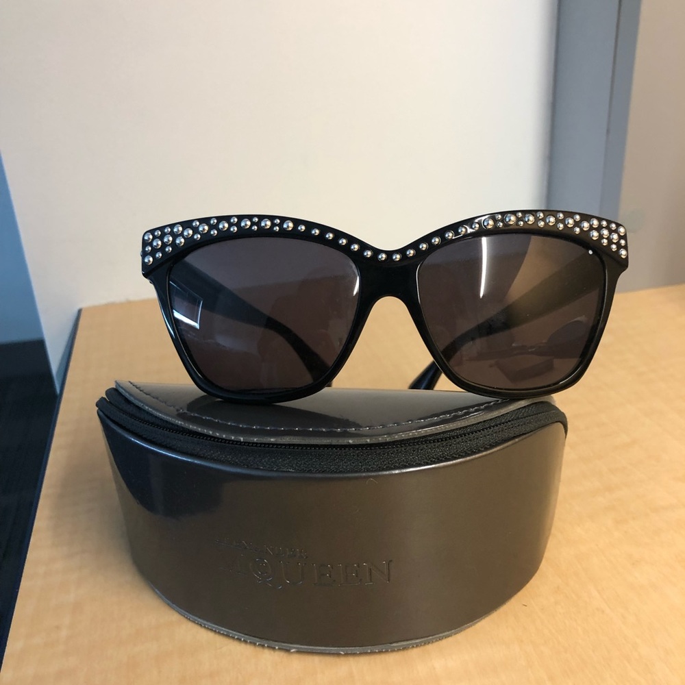 Alexander Mcqueen sunglasses